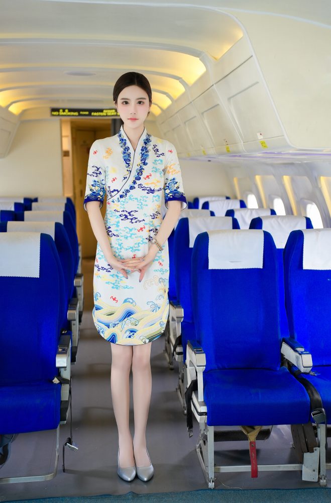 晚苏susu 空姐制服2[85P551MB]-漫镜吧