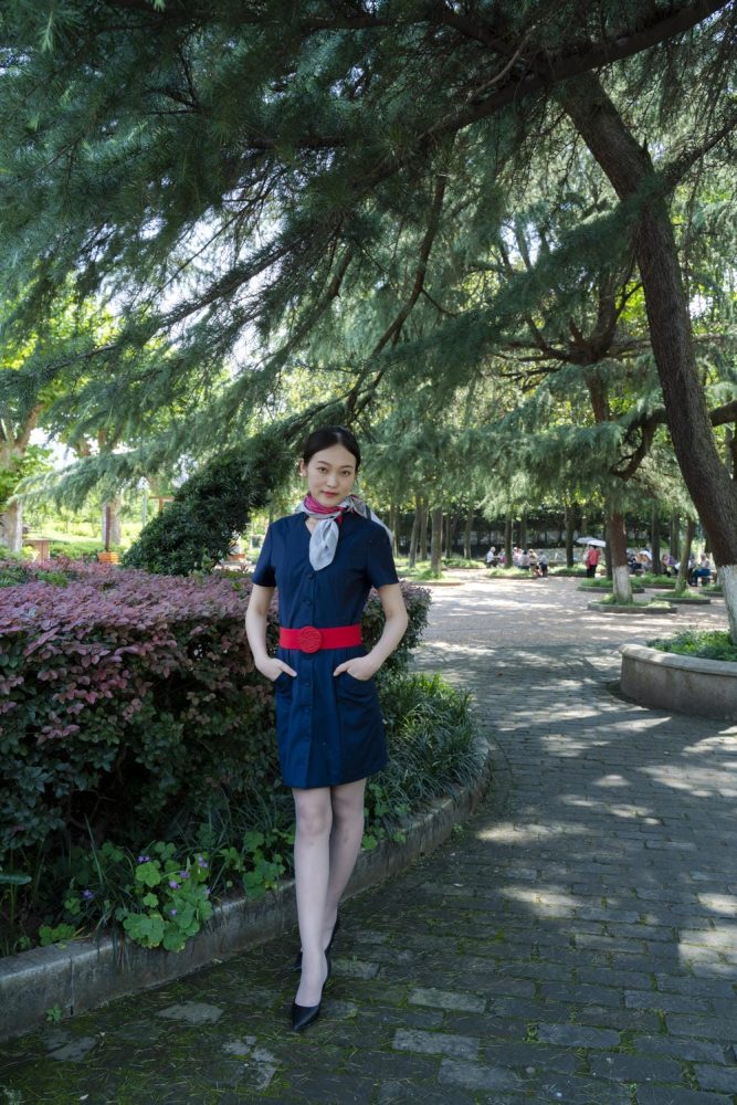 迷人空姐安琪公园户外写真集[541P+1V12.2GB]-漫镜吧