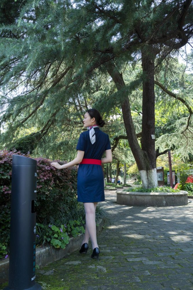 迷人空姐安琪公园户外写真集[541P+1V12.2GB]-漫镜吧
