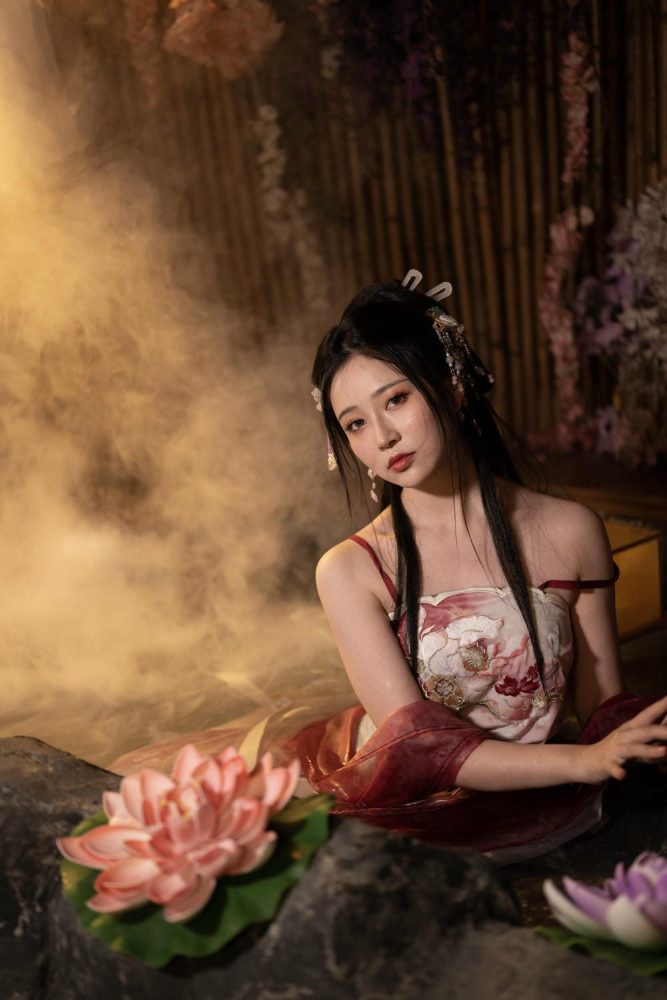 Nnian 出水芙蓉[999P21.0GB]-漫镜吧