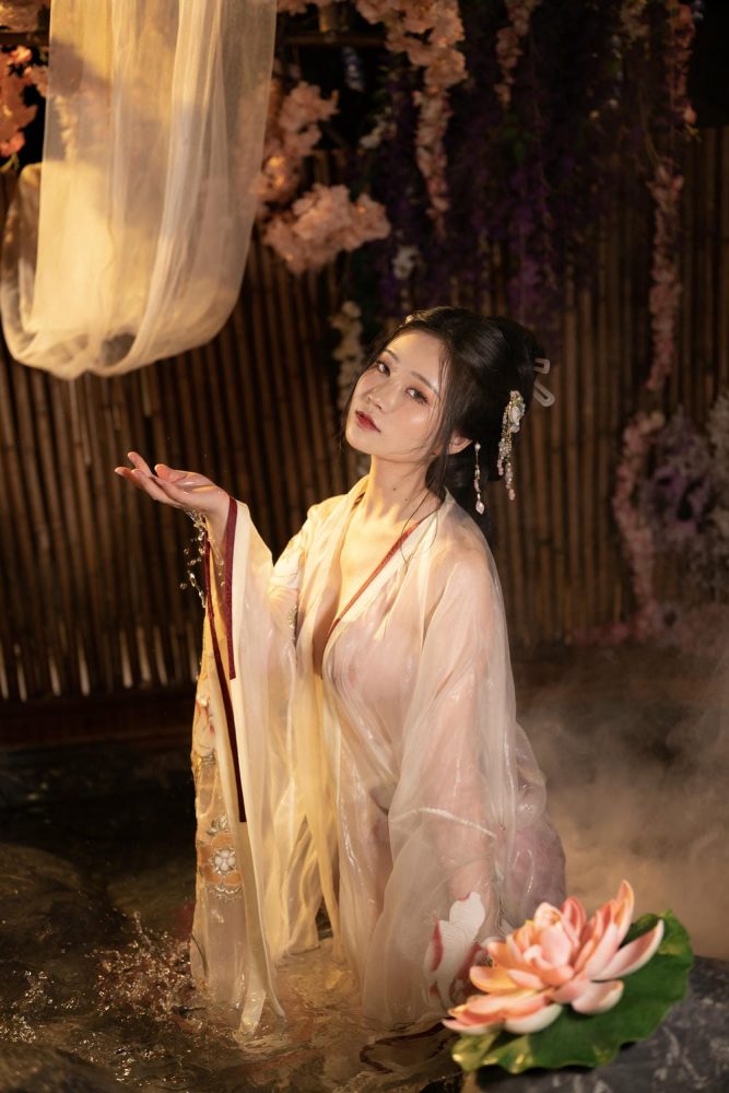 Nnian 出水芙蓉[999P21.0GB]-漫镜吧