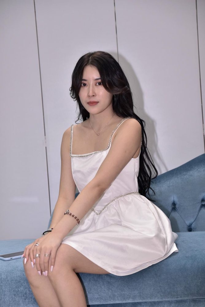 素人美模若无私房写真集[699P2.74GB]-漫镜吧