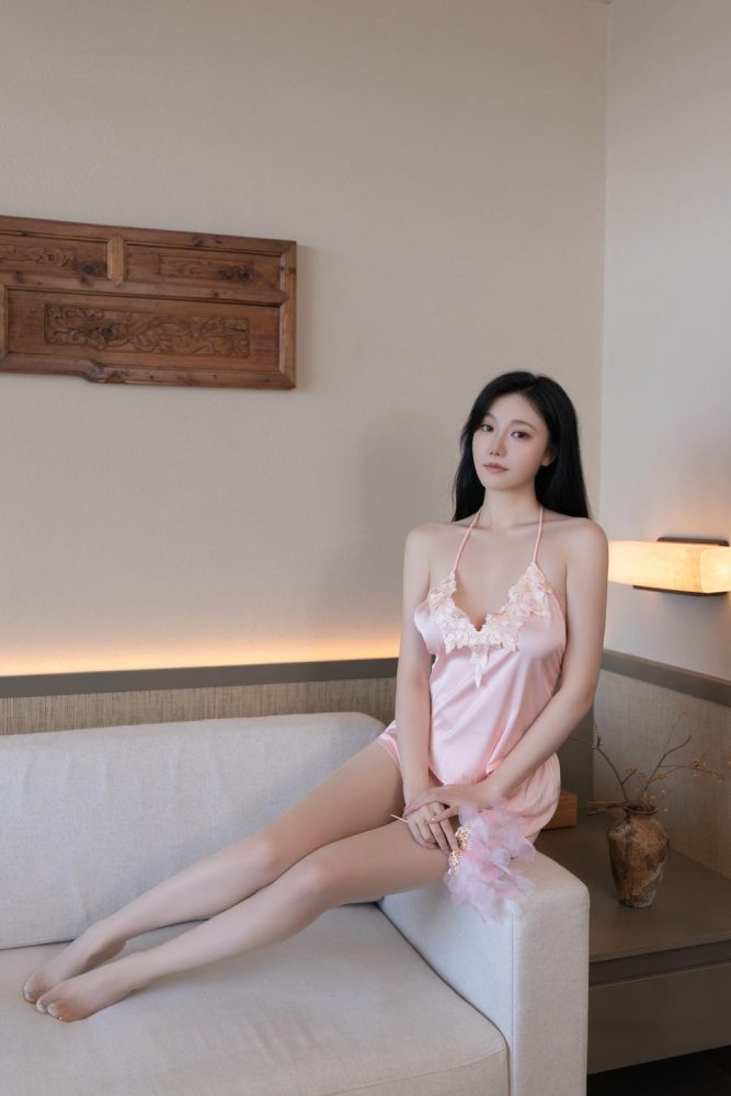 安然 粉色肚兜[100P570MB]-漫镜吧