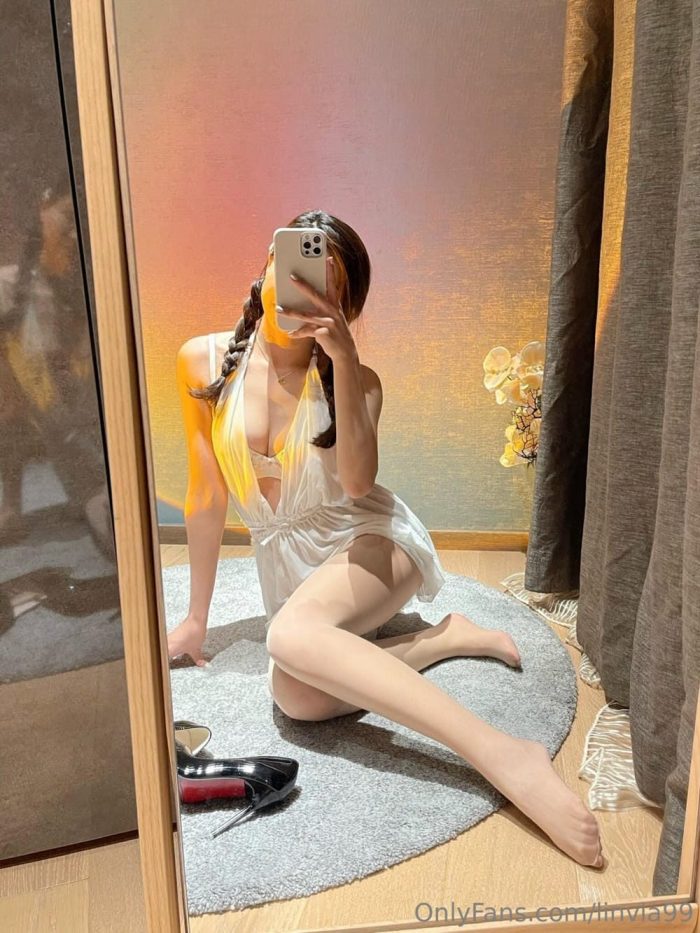 新加坡OL美腿林啾啾视图合集[467P+77V2.29GB]-漫镜吧